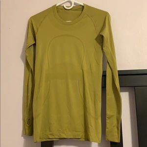 Lululemon long sleeve tee